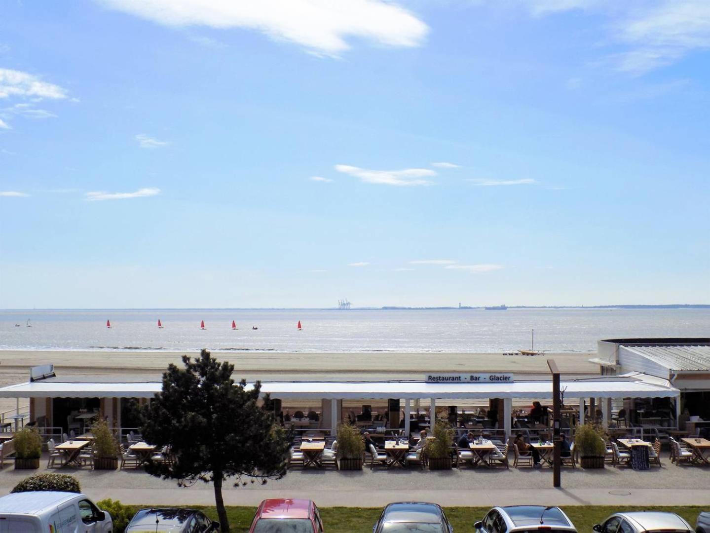 Saint Georges De Didonne - Pleine Vue Mer Pour Ce Studio Cabine Face A La Plage Dış mekan fotoğraf