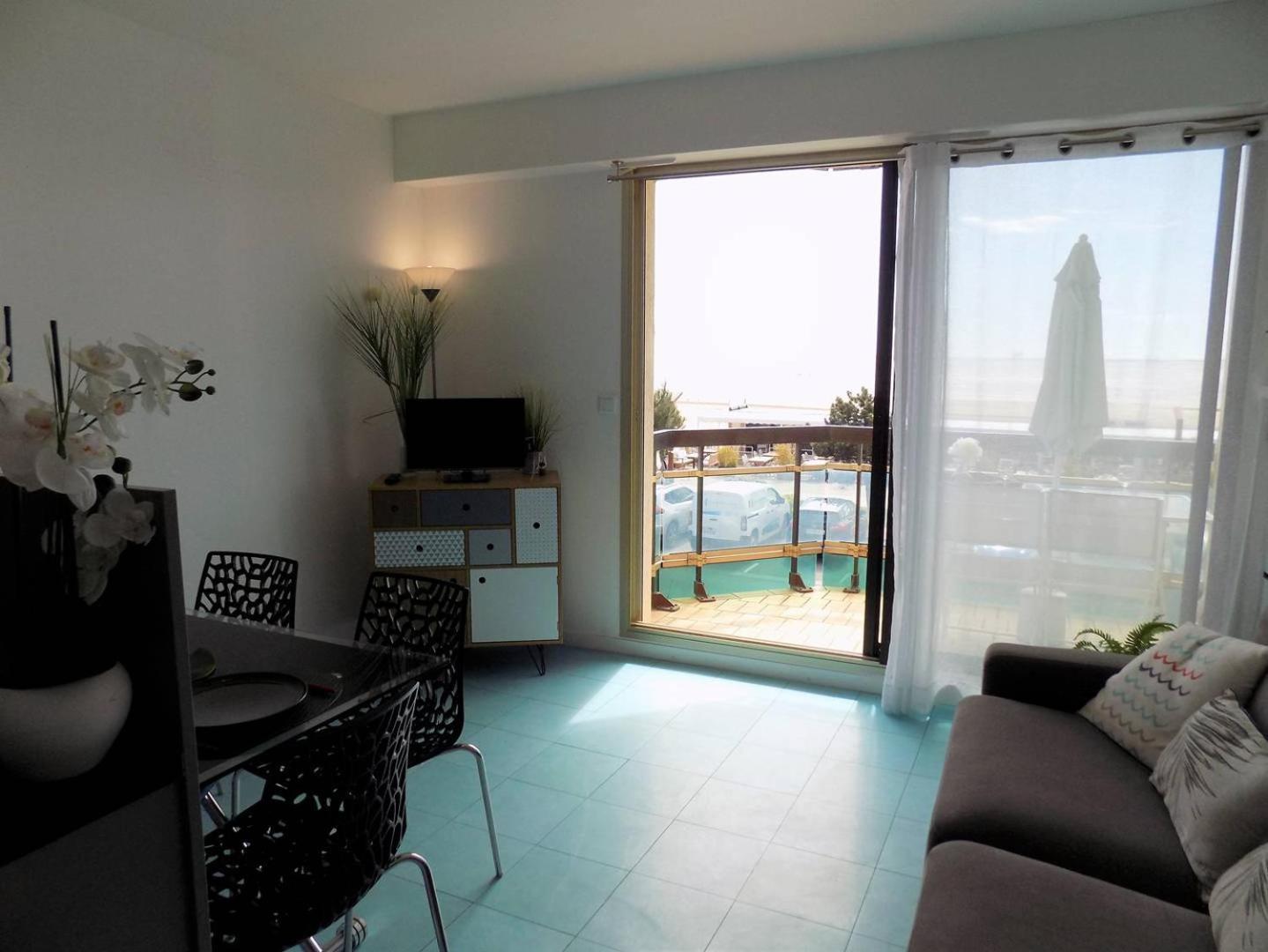 Saint Georges De Didonne - Pleine Vue Mer Pour Ce Studio Cabine Face A La Plage Dış mekan fotoğraf