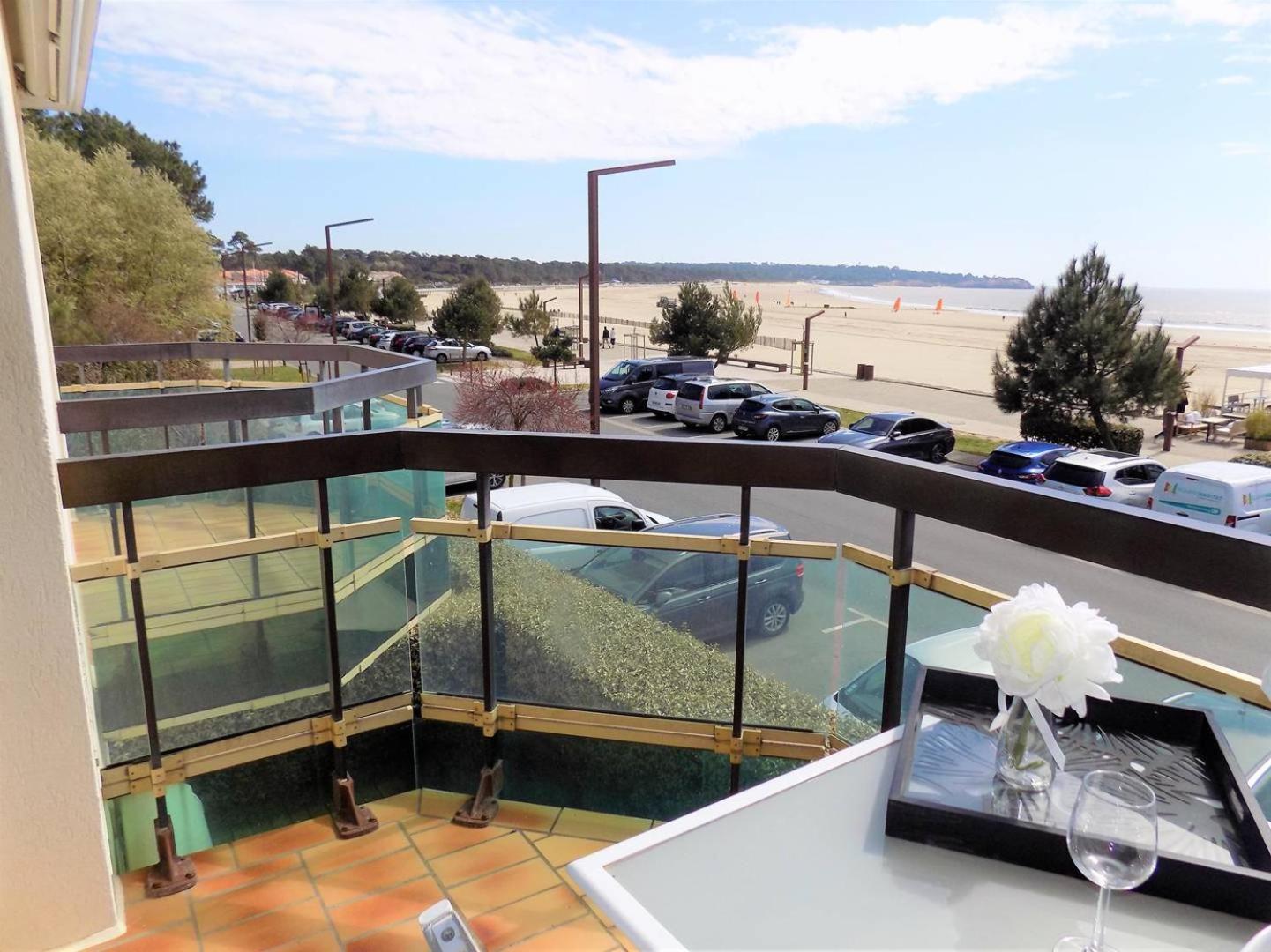Saint Georges De Didonne - Pleine Vue Mer Pour Ce Studio Cabine Face A La Plage Dış mekan fotoğraf